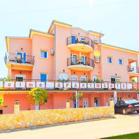 Apartments 4 Palme Funtana Kamer foto